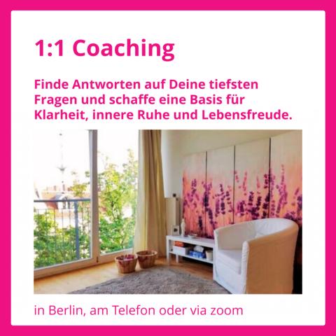 Anne Kathrin Frihs begleitet vor allem alleingeborene Zwillinge und Mehrlinge auf ihrem Weg zu innerem Frieden und Lebensfreude. Mit Achtsamkeit und Tiefe unterstützt sie auch Menschen, die sich ihrem inneren Kind, ihrem emotionalen Erbe und familiären Verlusten zuwenden möchten.